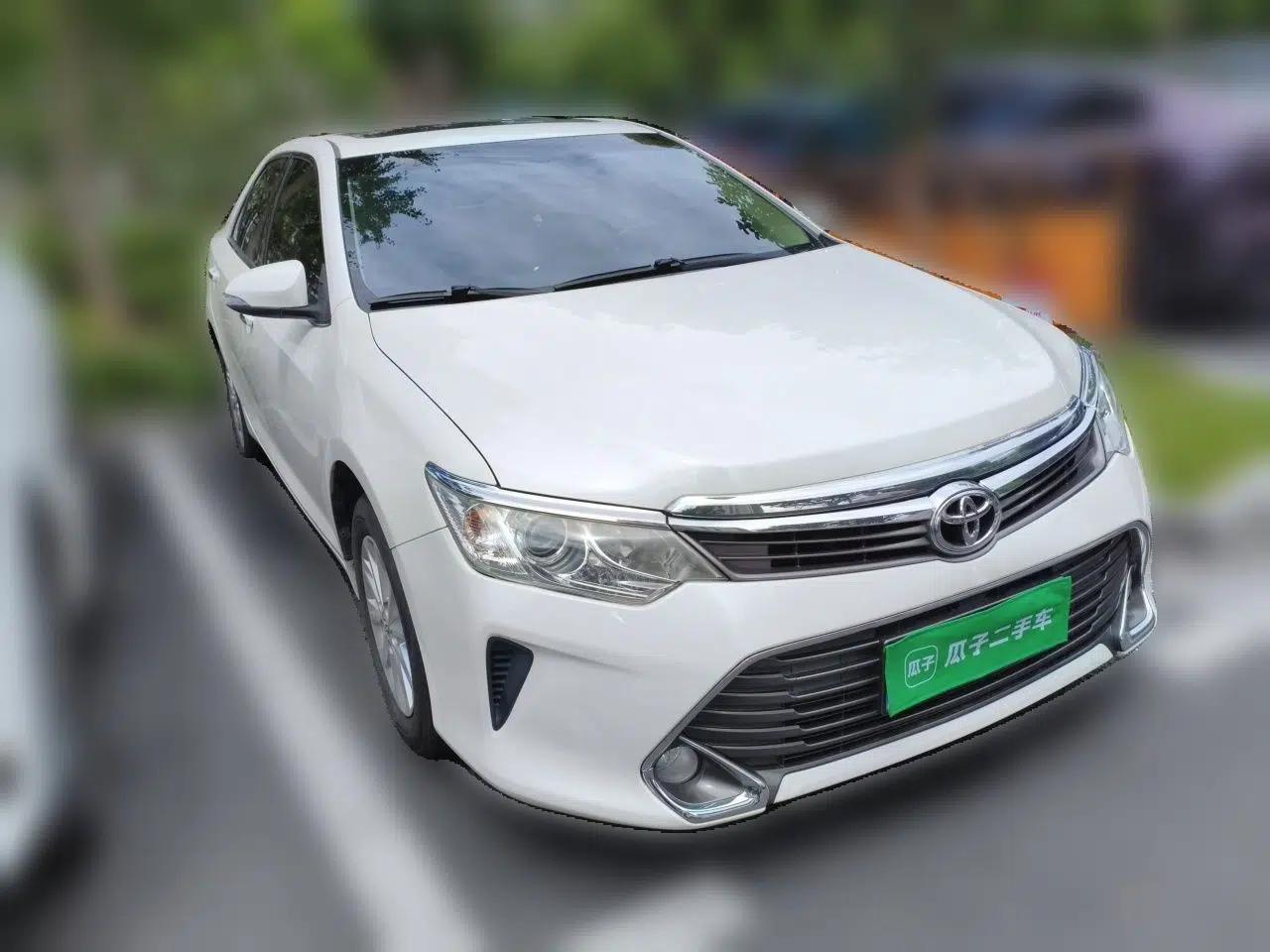 Toyota Camry 2016 2.0G 10th Anniversary Leading Edition — миниатюра 3