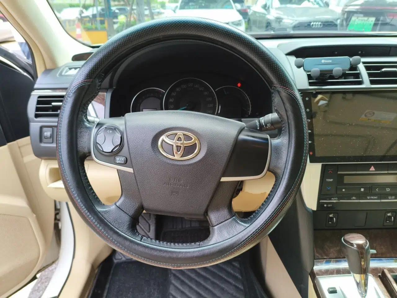 Toyota Camry 2016 2.0G 10th Anniversary Leading Edition — миниатюра 10