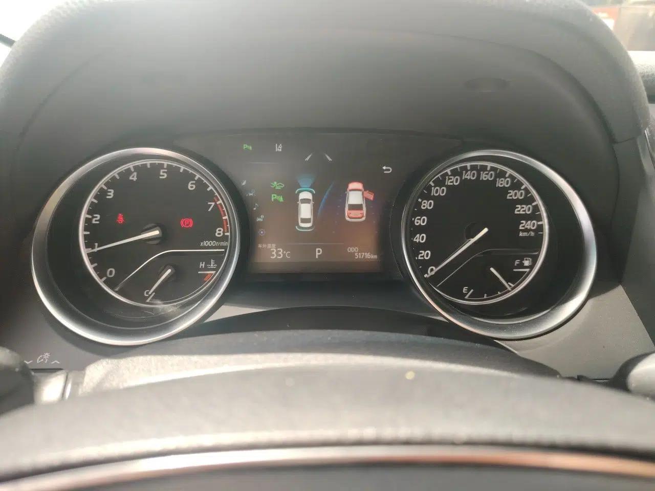 Toyota Camry 2018 2.0G Luxury Edition — миниатюра 11