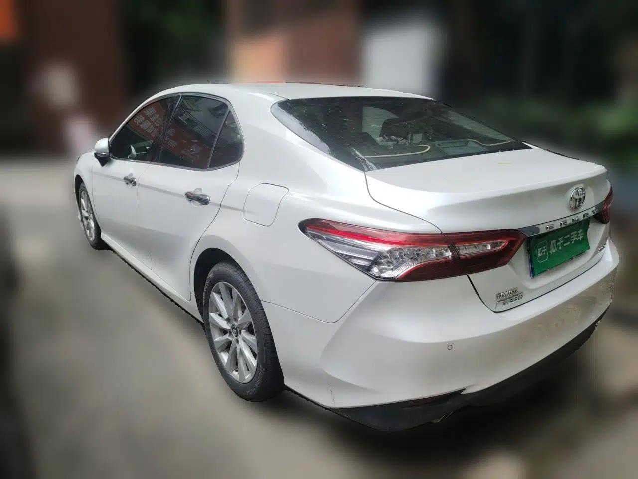 Toyota Camry 2018 2.0G Luxury Edition — миниатюра 4
