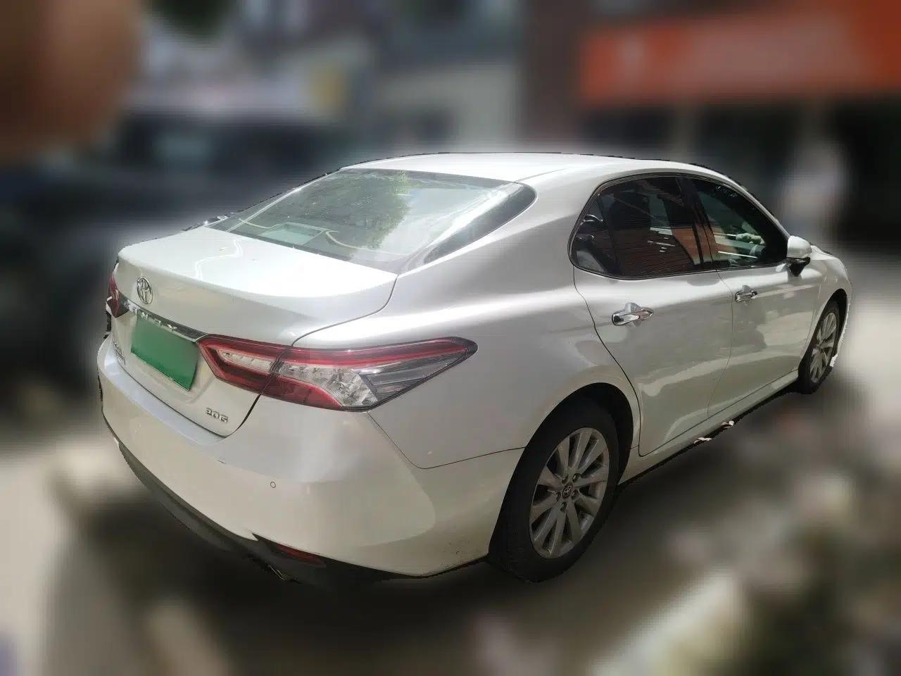 Toyota Camry 2018 2.0G Luxury Edition — миниатюра 6