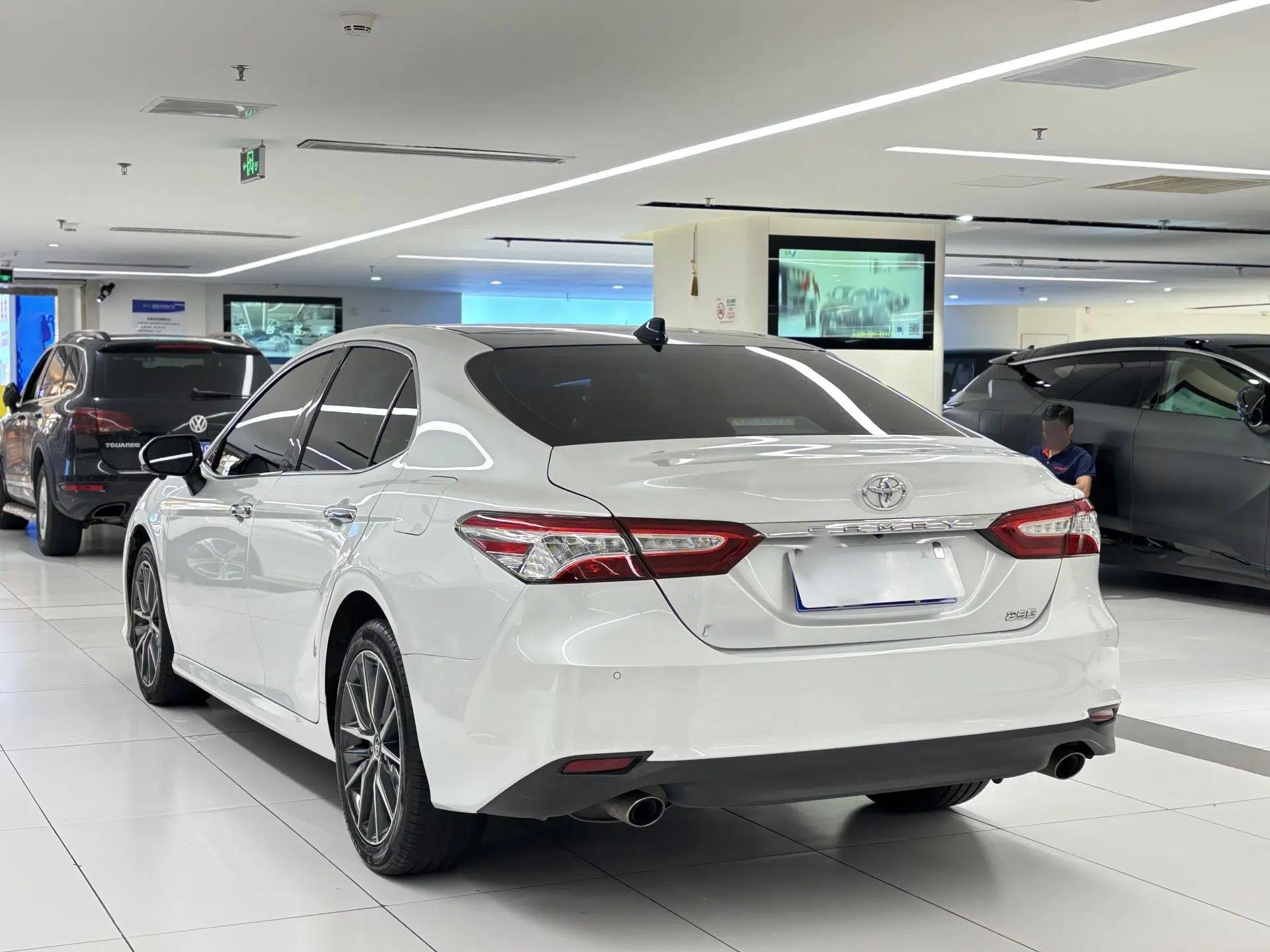 Toyota Camry 2021 2.5G Luxury Edition — миниатюра 15