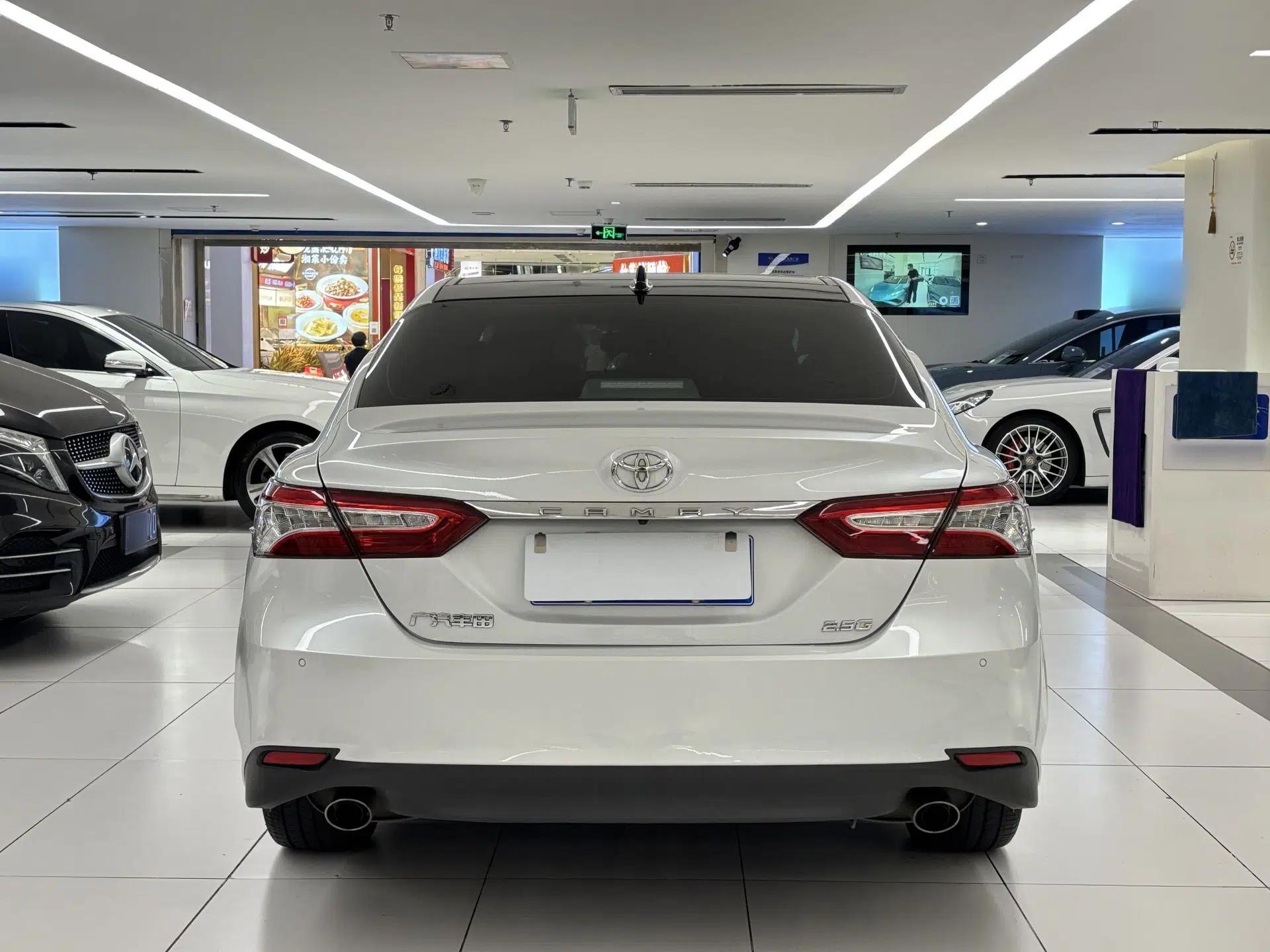 Toyota Camry 2021 2.5G Luxury Edition — миниатюра 16