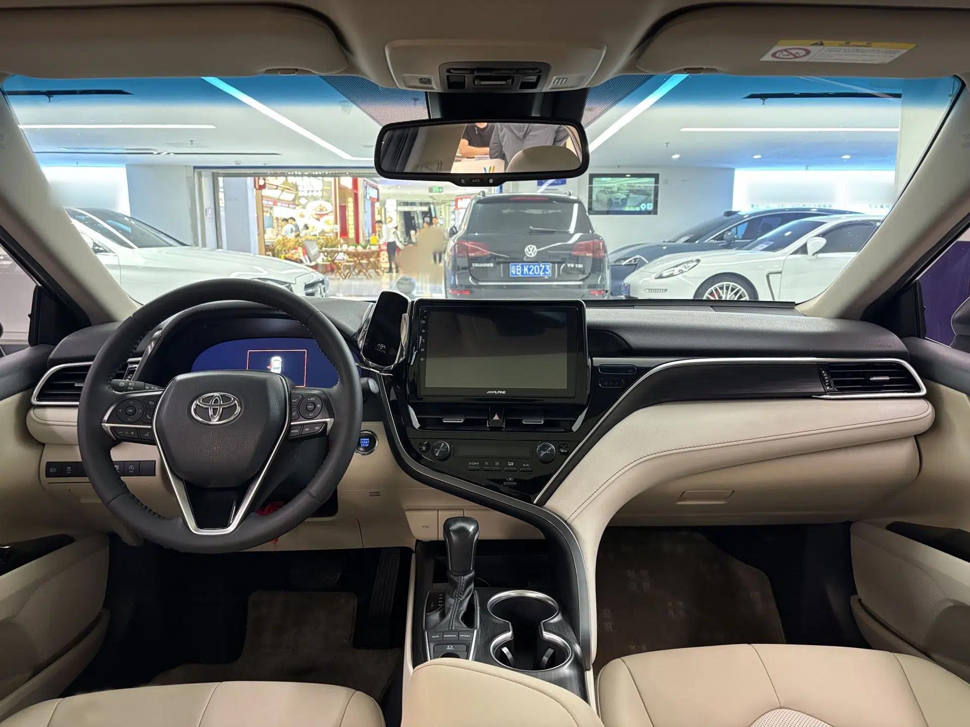 Toyota Camry 2021 2.5G Luxury Edition — миниатюра 32