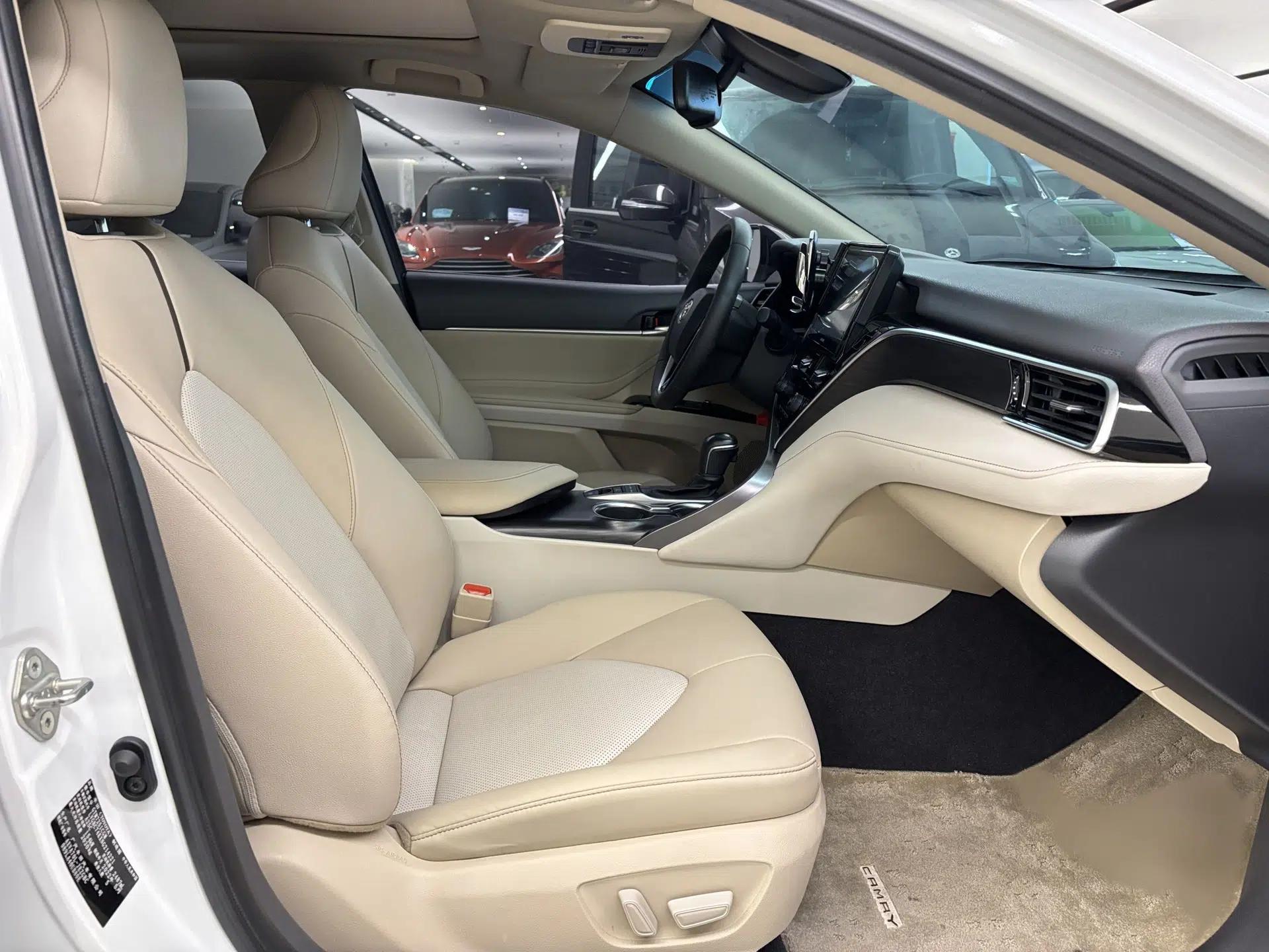 Toyota Camry 2021 2.5G Luxury Edition — миниатюра 33