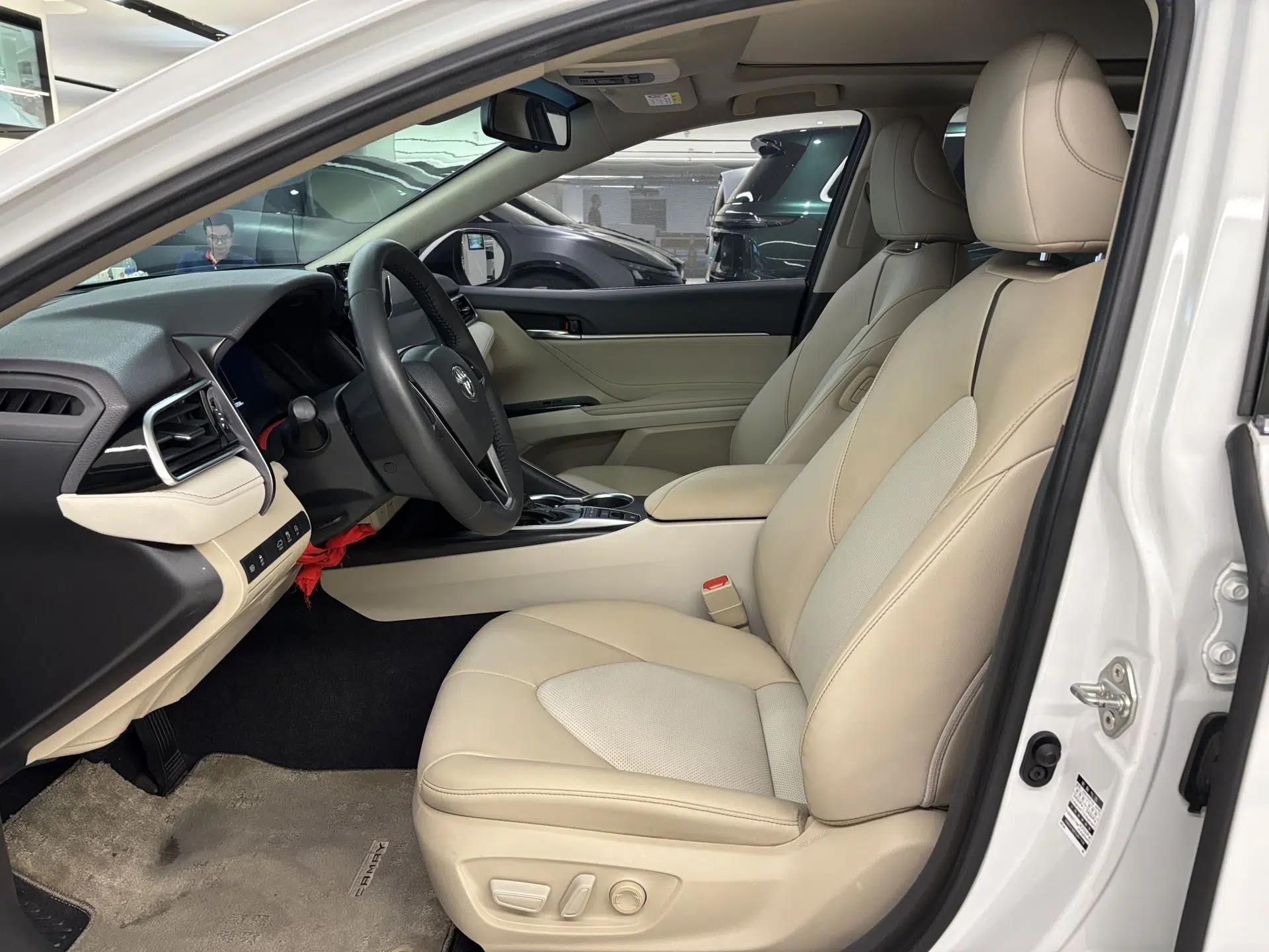 Toyota Camry 2021 2.5G Luxury Edition — миниатюра 37