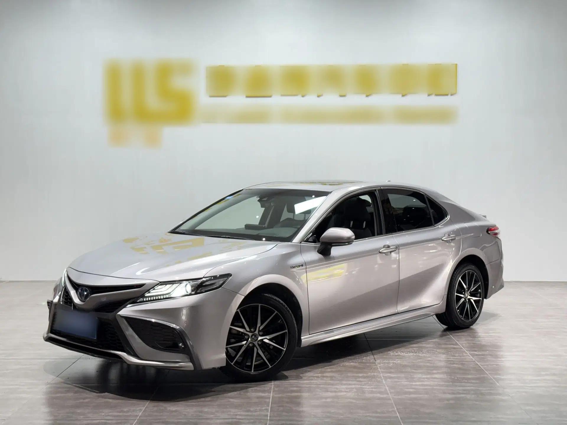 Toyota Camry 2021 Dual-Motor 2.5HS Fēngshàng Edition — миниатюра 1