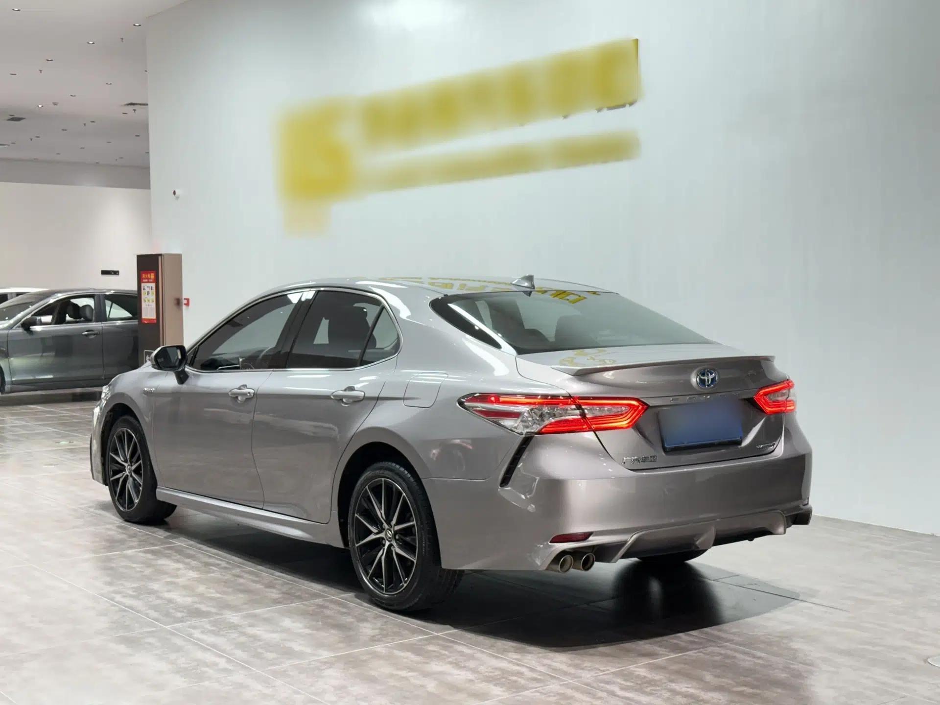 Toyota Camry 2021 Dual-Motor 2.5HS Fēngshàng Edition — миниатюра 15