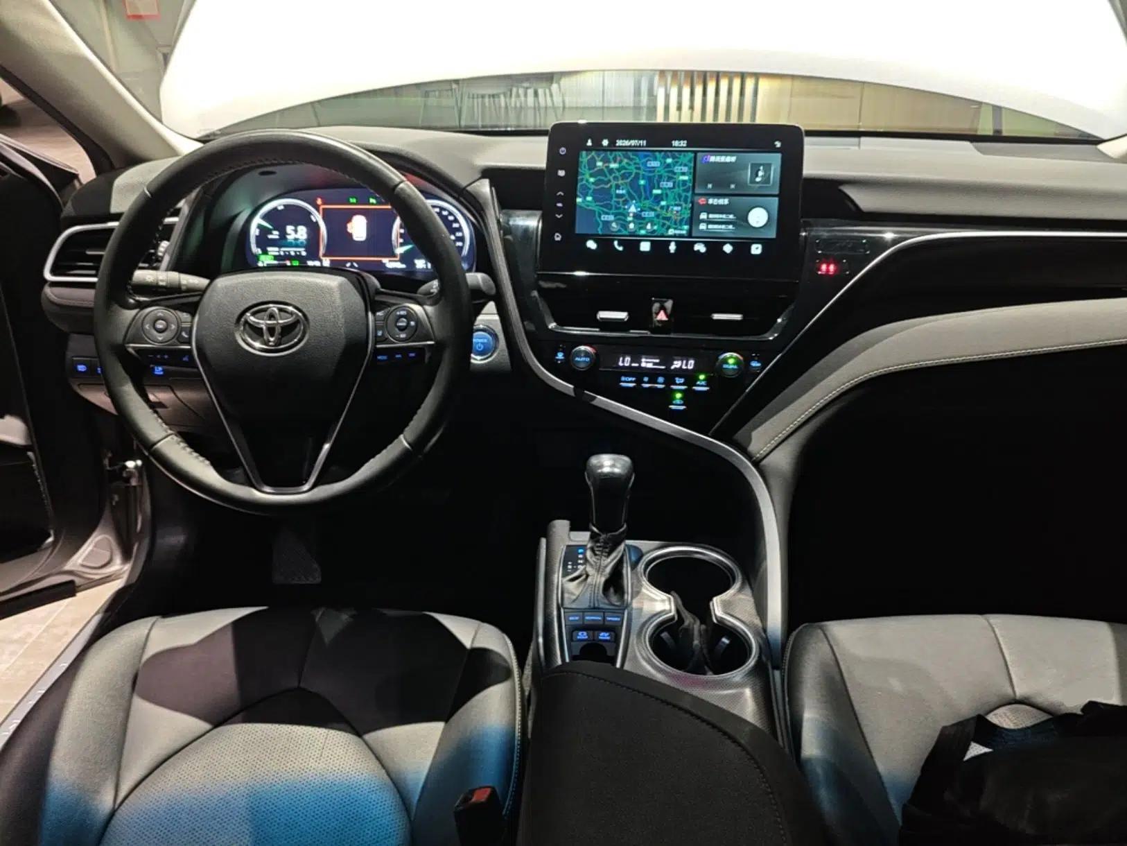 Toyota Camry 2021 Dual-Motor 2.5HS Fēngshàng Edition — миниатюра 18