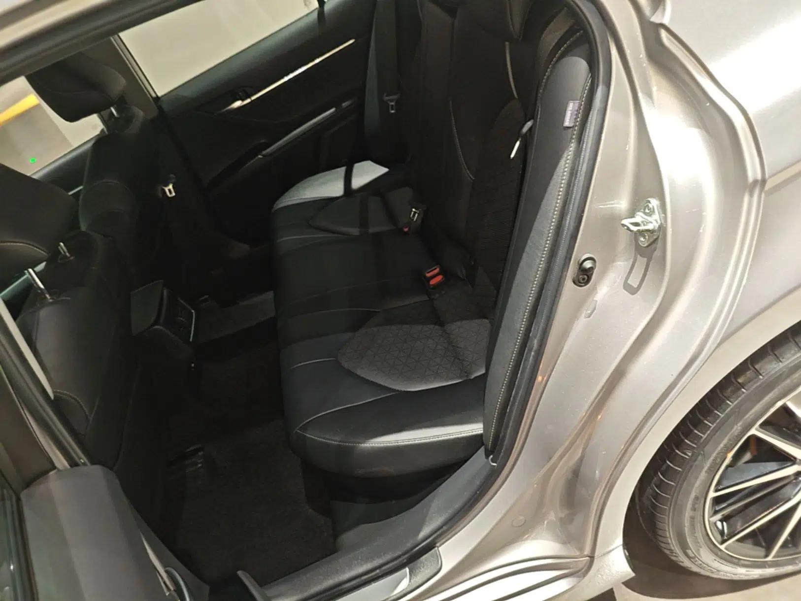 Toyota Camry 2021 Dual-Motor 2.5HS Fēngshàng Edition — миниатюра 27