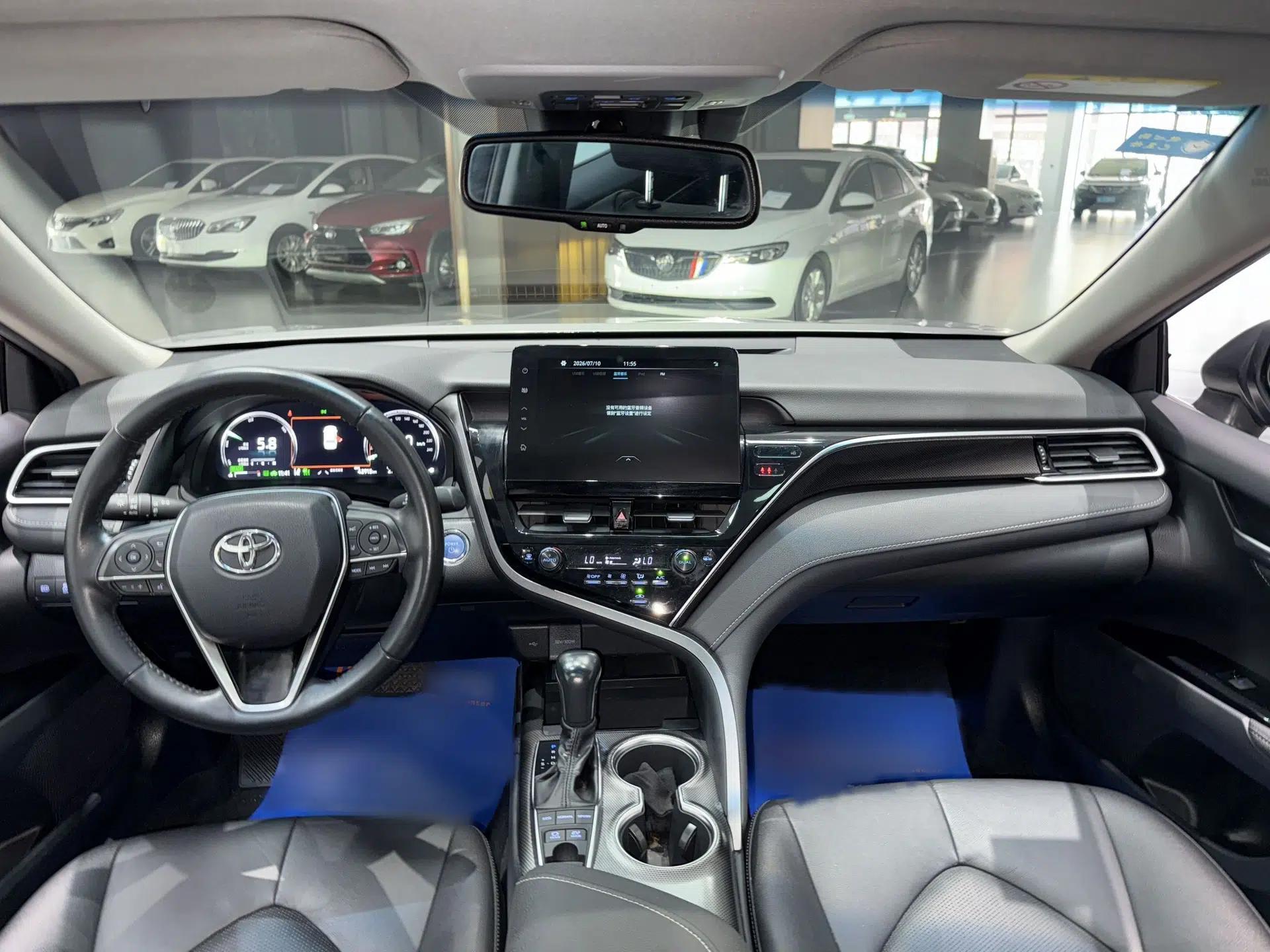 Toyota Camry 2021 Dual-Motor 2.5HS Fēngshàng Edition — миниатюра 30