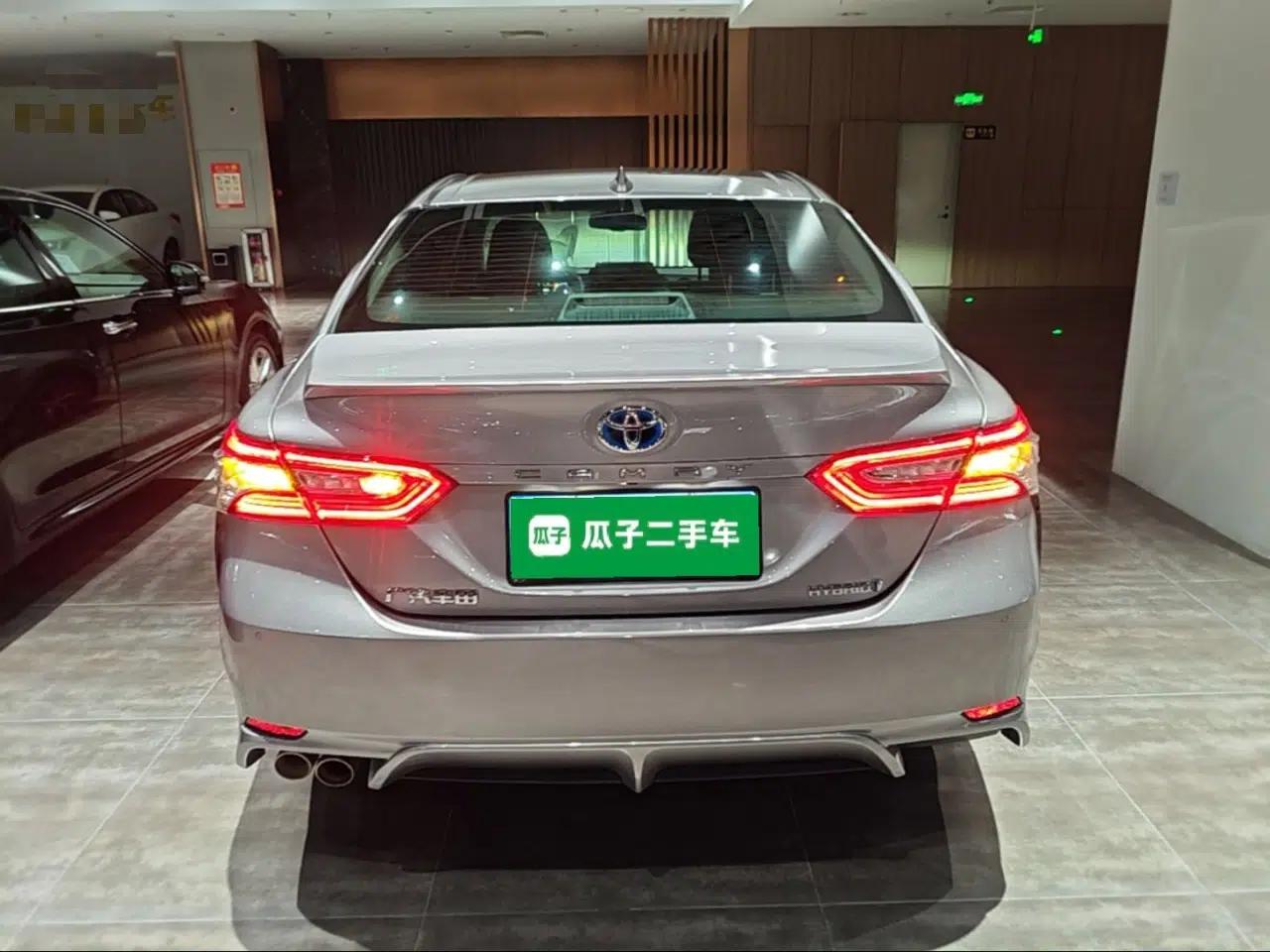 Toyota Camry 2021 Dual-Motor 2.5HS Fēngshàng Edition — миниатюра 5