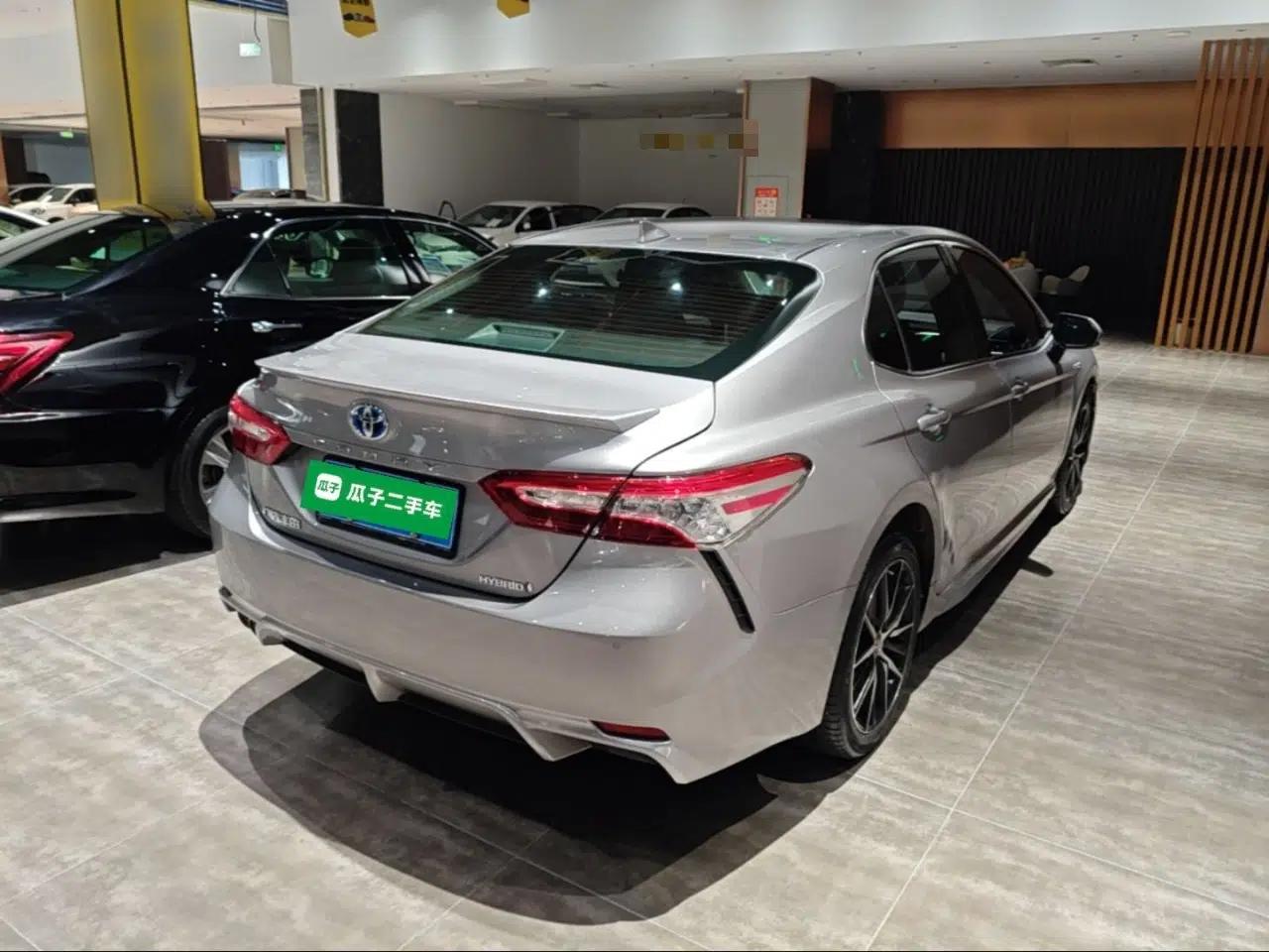 Toyota Camry 2021 Dual-Motor 2.5HS Fēngshàng Edition — миниатюра 6