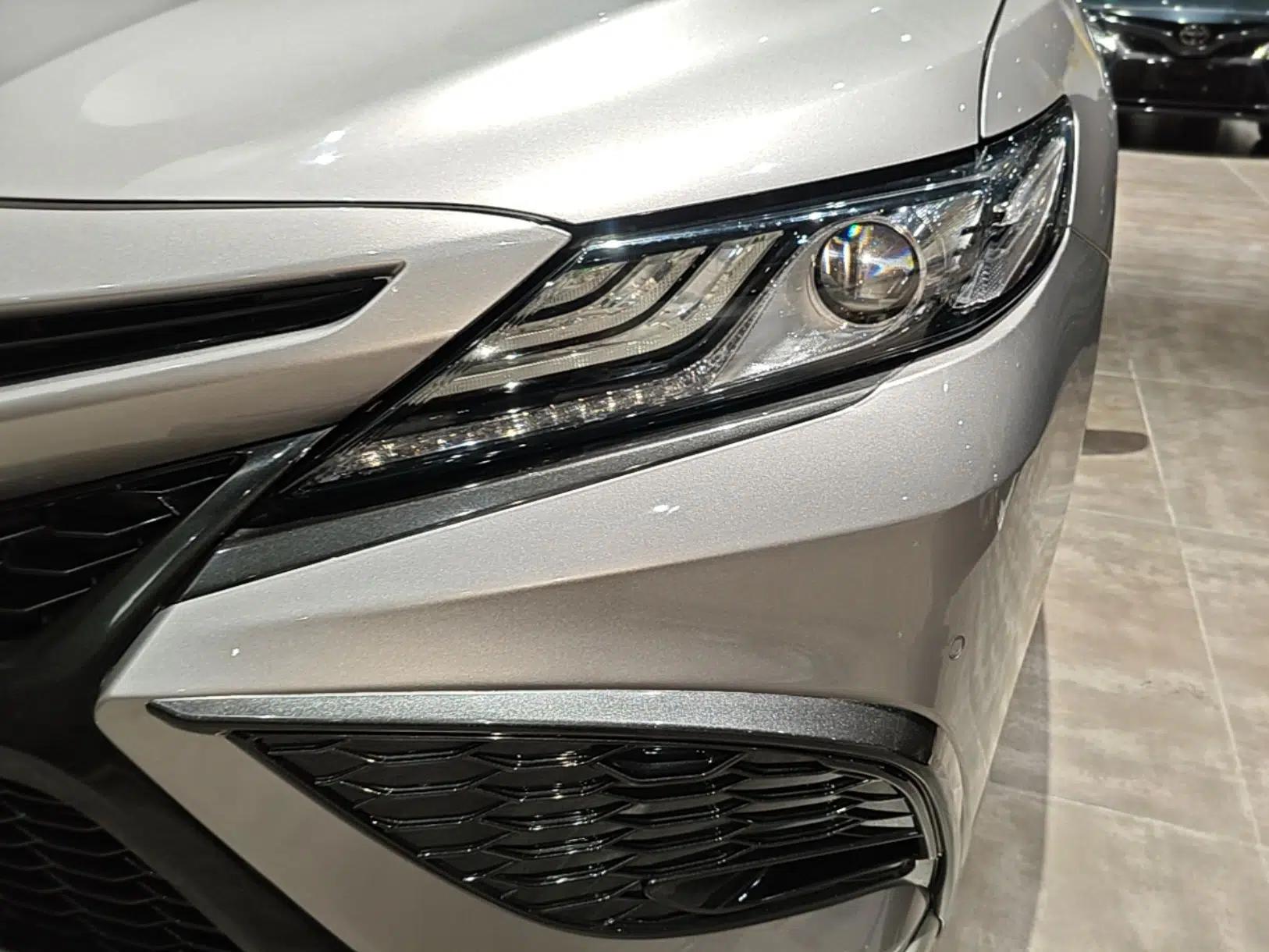 Toyota Camry 2021 Dual-Motor 2.5HS Fēngshàng Edition — миниатюра 8