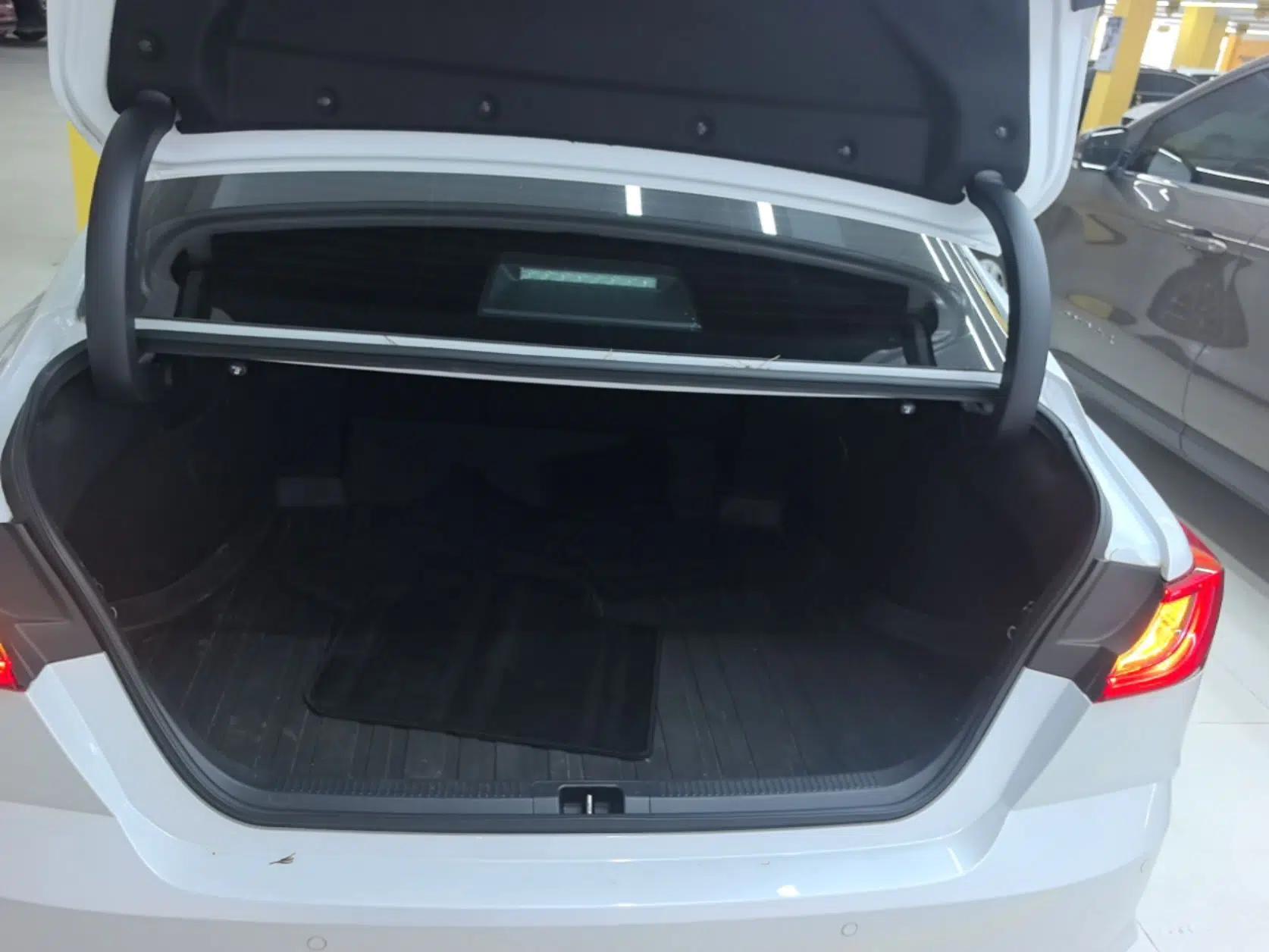 Toyota Camry 2024 Dual-Motor 2.0 HG Premium Edition — миниатюра 22