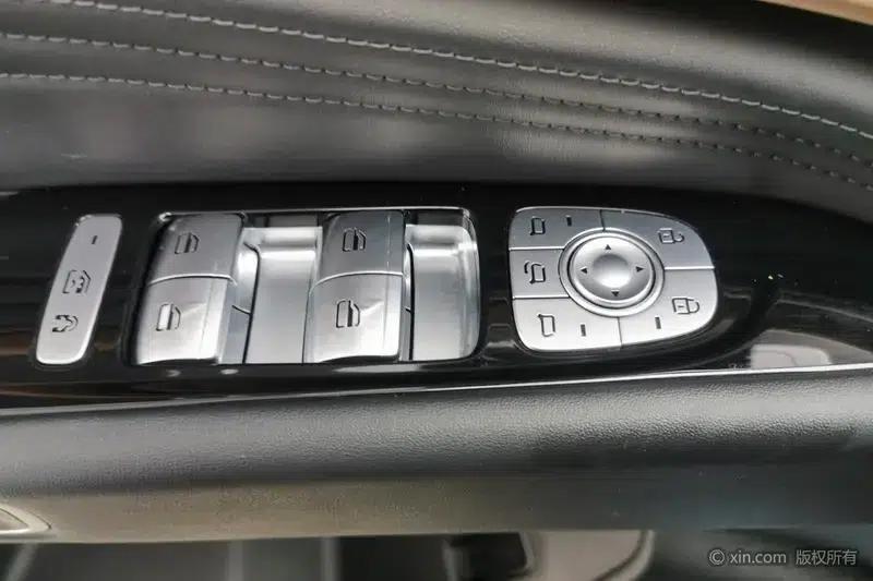 Chery Tiggo 9 2023 2.0T DCT 2WD Premium Edition 5-seater — миниатюра 22