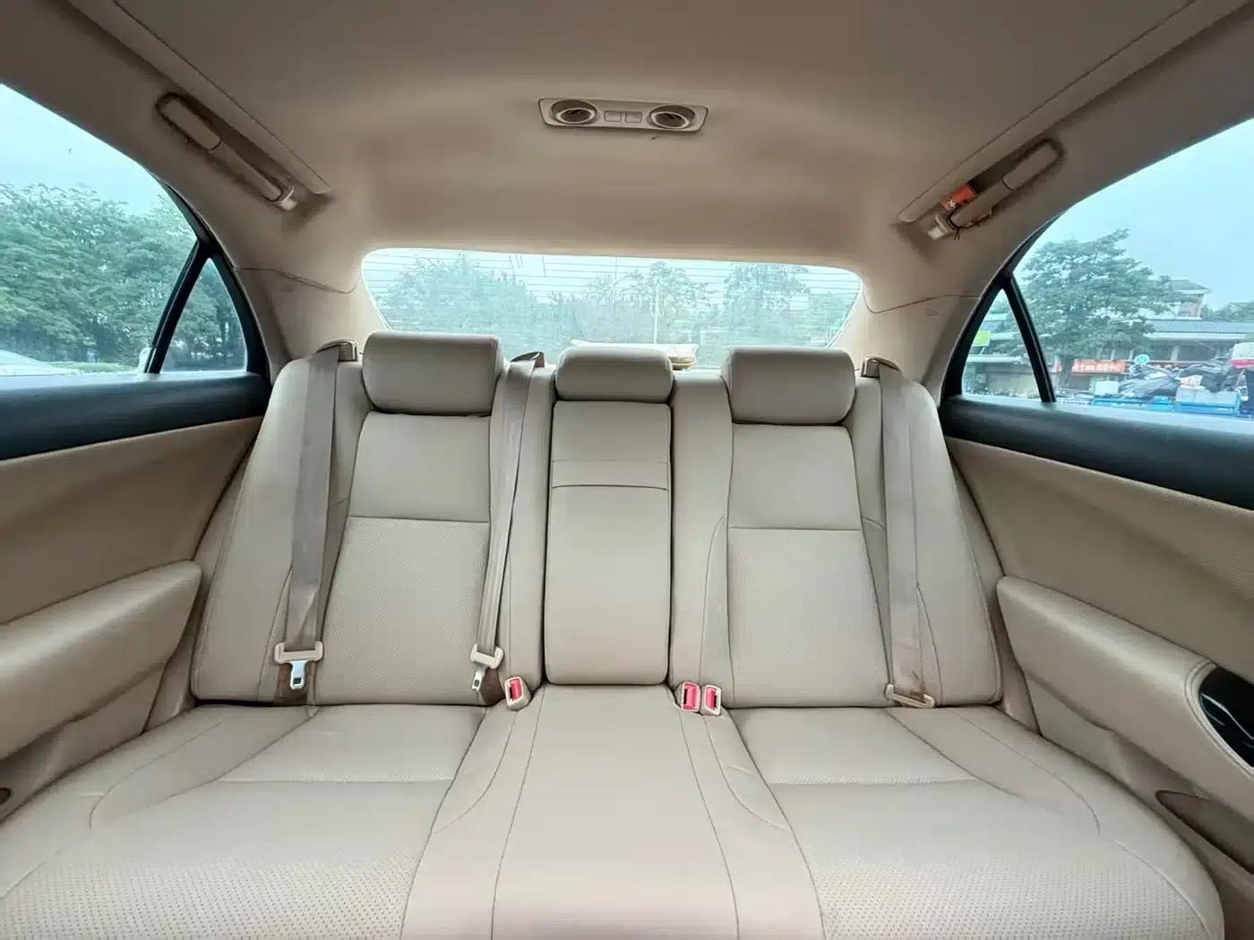 Crown 2010 2.5L Royal Leather Sunroof Navigation Edition — миниатюра 11
