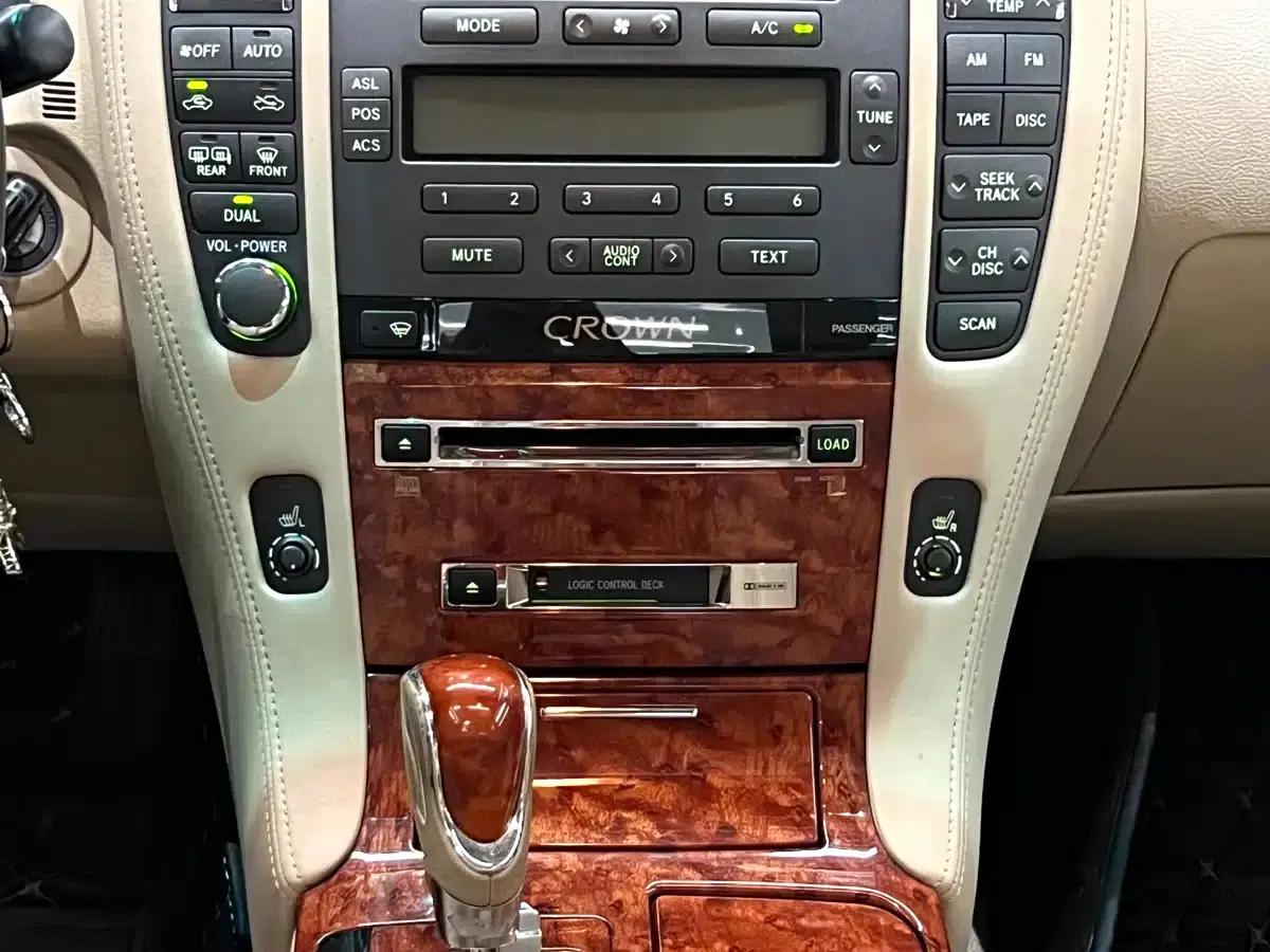 Crown 2007 2.5L Royal Special Edition — миниатюра 9