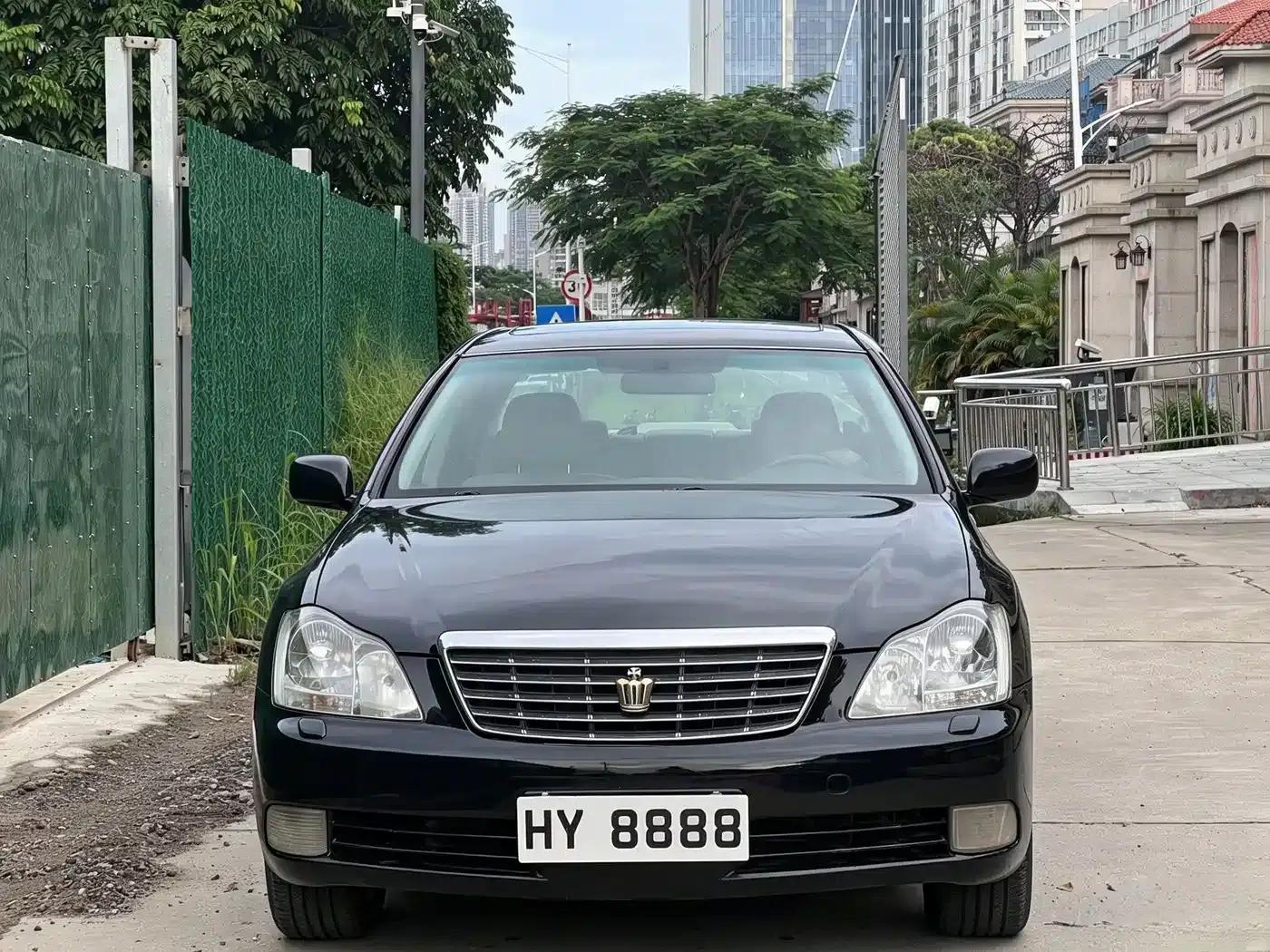 Crown 2005 3.0L Royal Saloon — миниатюра 2