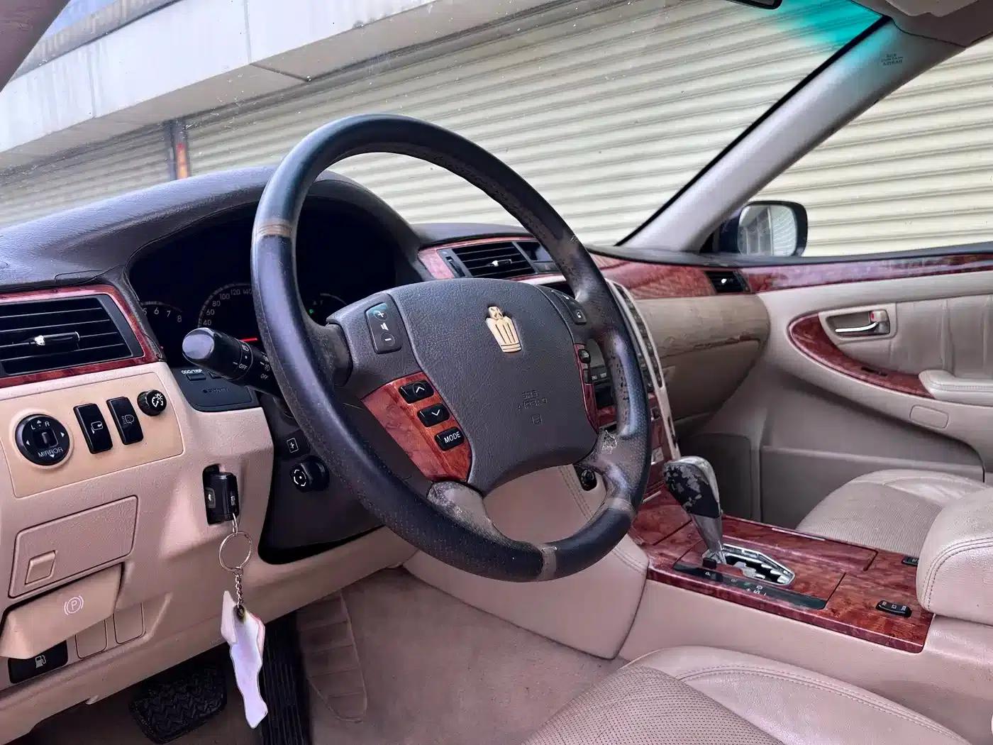 Crown 2005 3.0L Royal Saloon — миниатюра 11