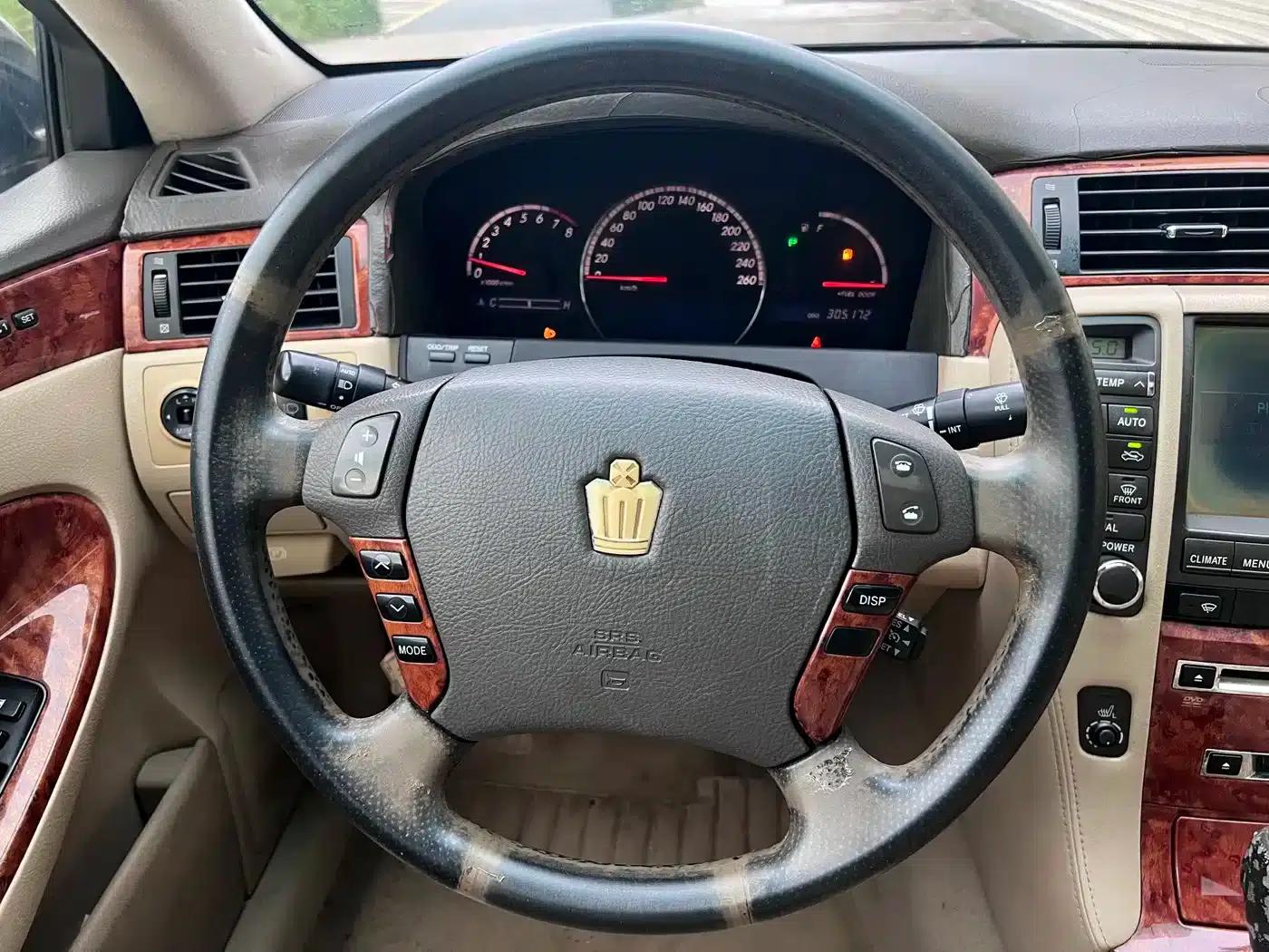 Crown 2005 3.0L Royal Saloon — миниатюра 16