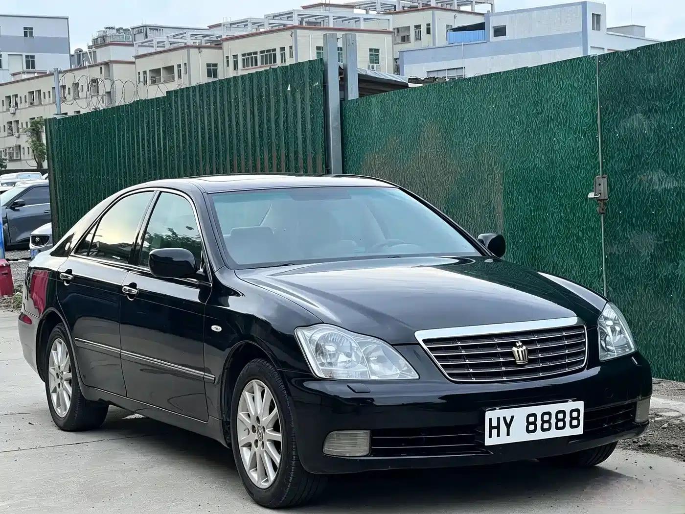 Crown 2005 3.0L Royal Saloon — миниатюра 3