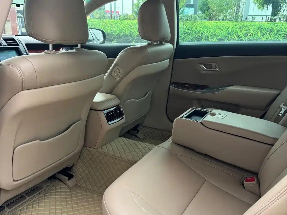 Crown 2012 2.5L Royal — миниатюра 10