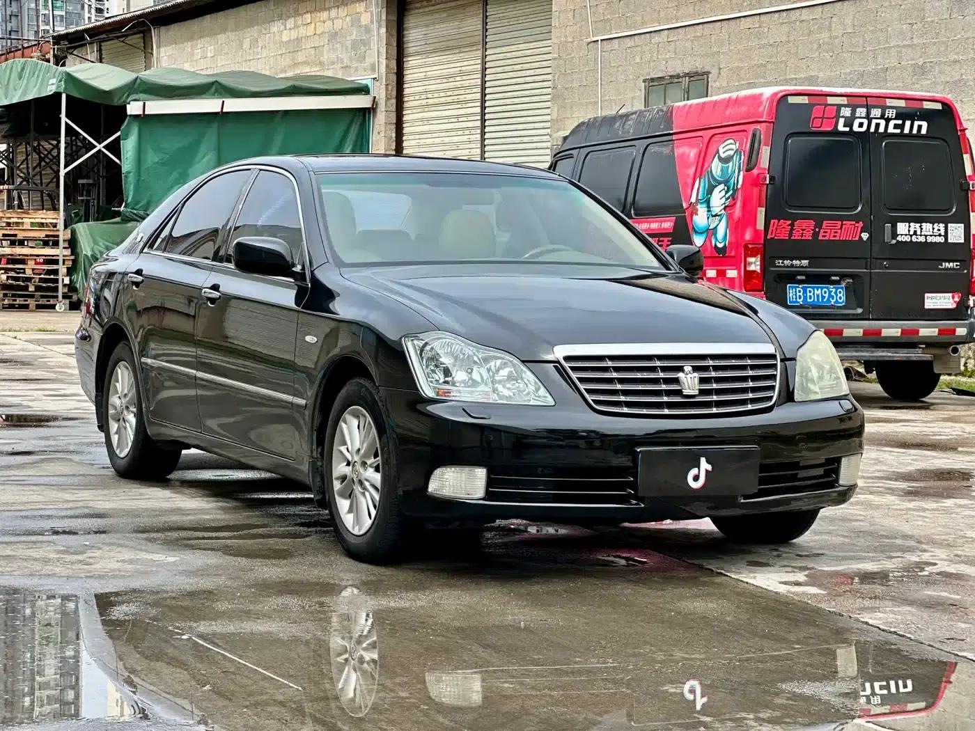 Crown 2005 3.0L Royal — миниатюра 2