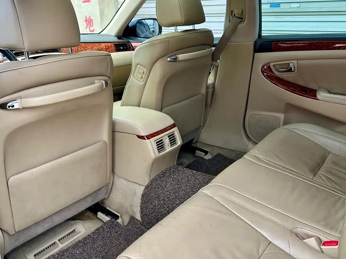 Crown 2005 3.0L Royal — миниатюра 8