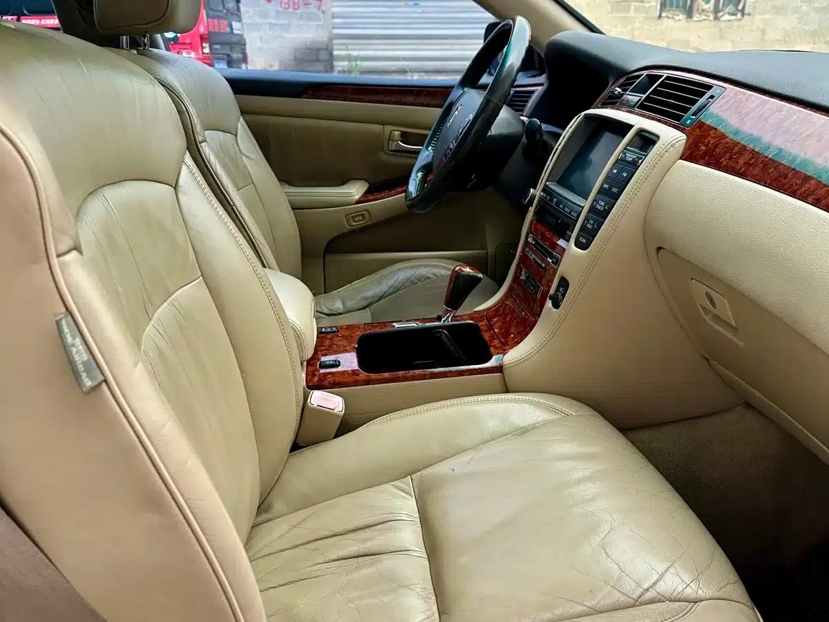 Crown 2005 3.0L Royal — миниатюра 9
