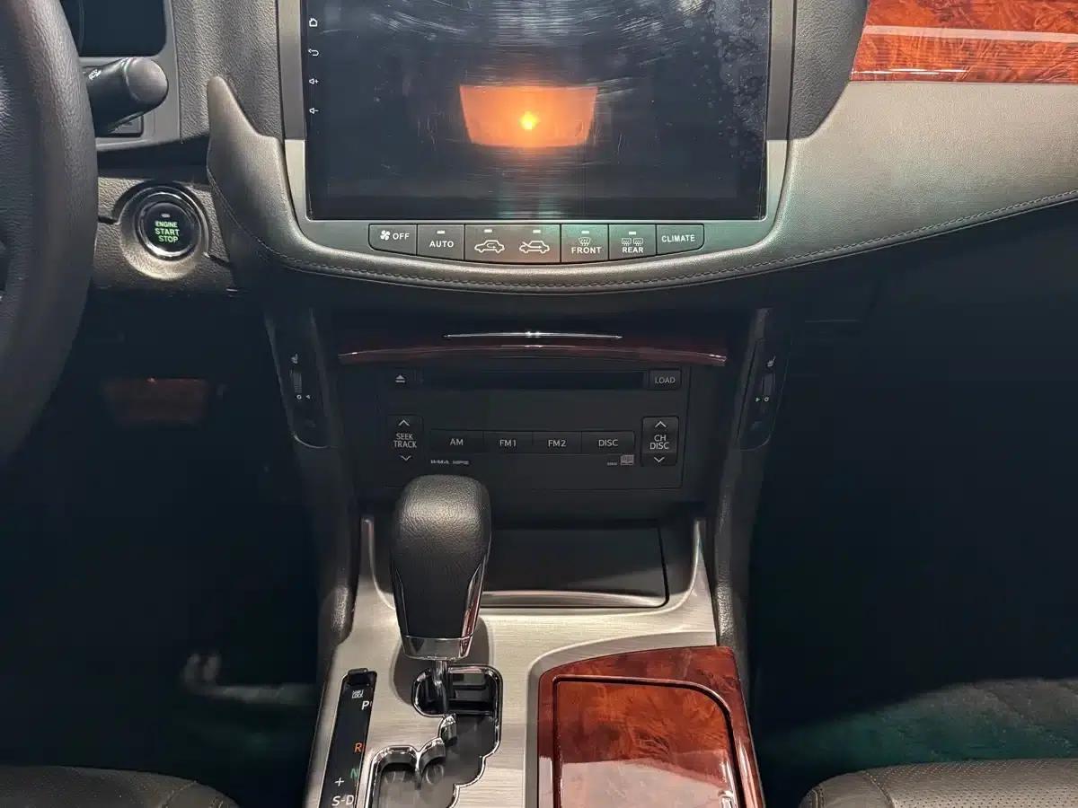 Crown 2012 2.5L Royal Leather Edition — миниатюра 13