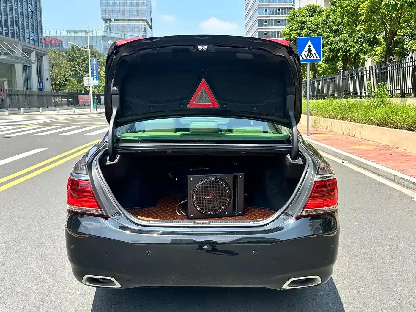 Crown 2012 2.5L Royal Leather Edition — миниатюра 14