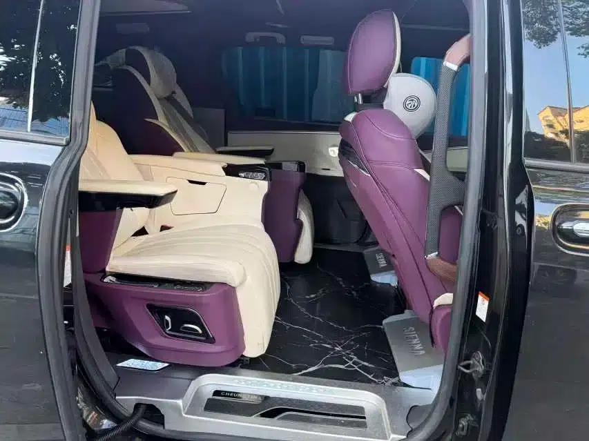 2024 Grevia 2.5L Hybrid Comfort Edition — миниатюра 8