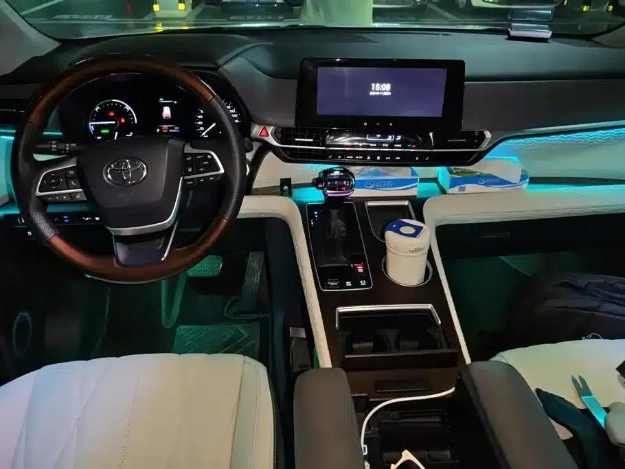 2024 Grevia 2.5L Hybrid Comfort Edition — миниатюра 12
