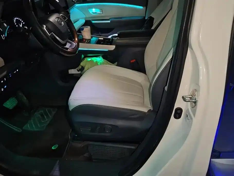 2024 Grevia 2.5L Hybrid Comfort Edition — миниатюра 9
