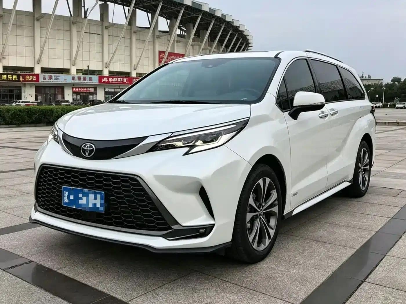 2024 Grevia 2.5L Hybrid Flagship ULTRA Edition — миниатюра 1