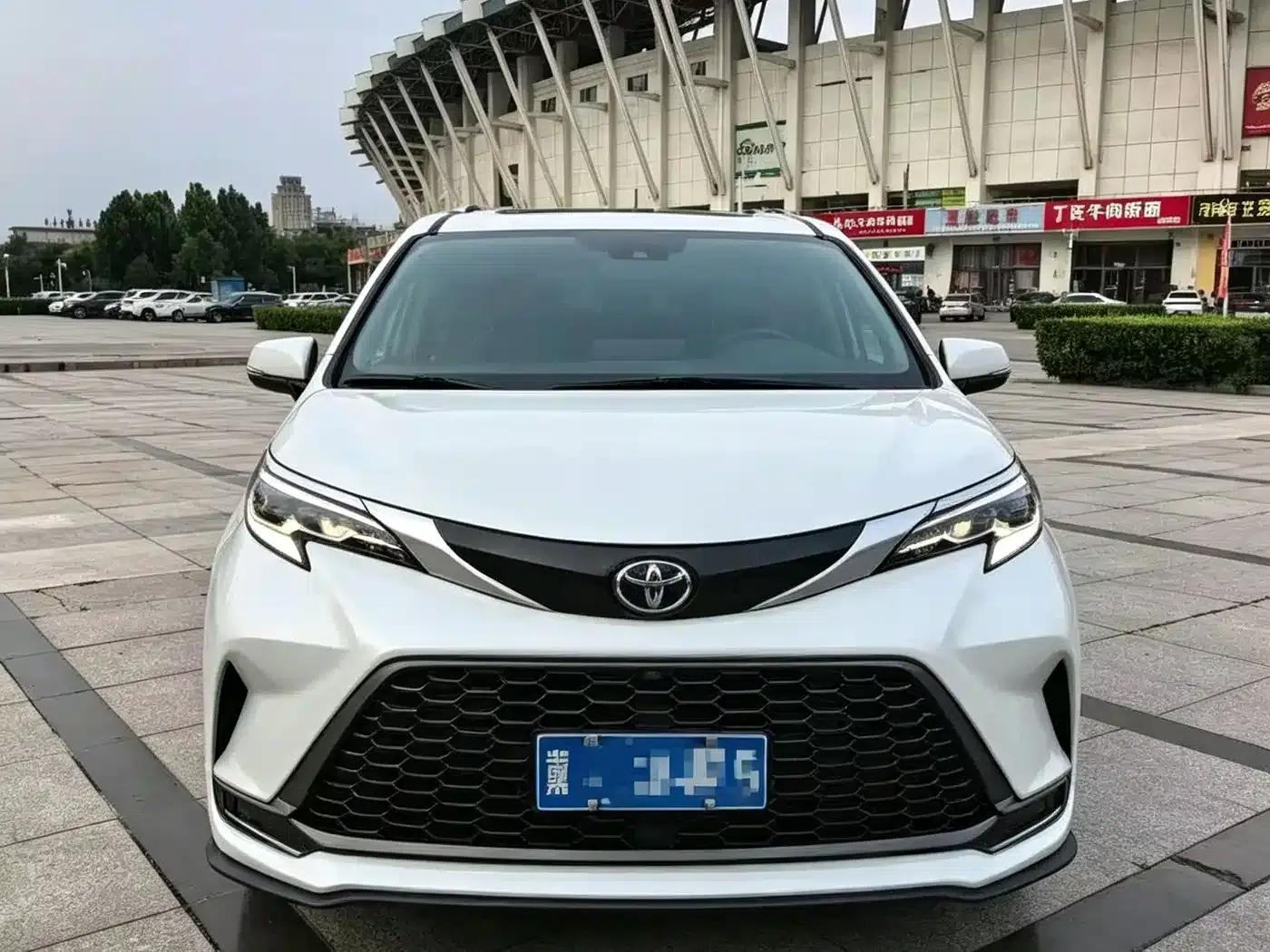 2024 Grevia 2.5L Hybrid Flagship ULTRA Edition — миниатюра 2