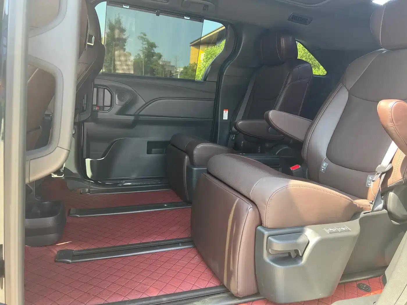 2026 Grevia 2.5L Hybrid Luxury MAX AWD — миниатюра 5