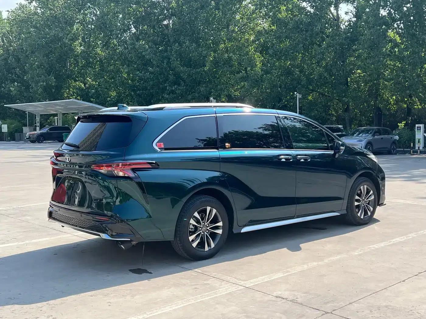 2026 Grevia 2.5L Hybrid Luxury MAX AWD — миниатюра 8
