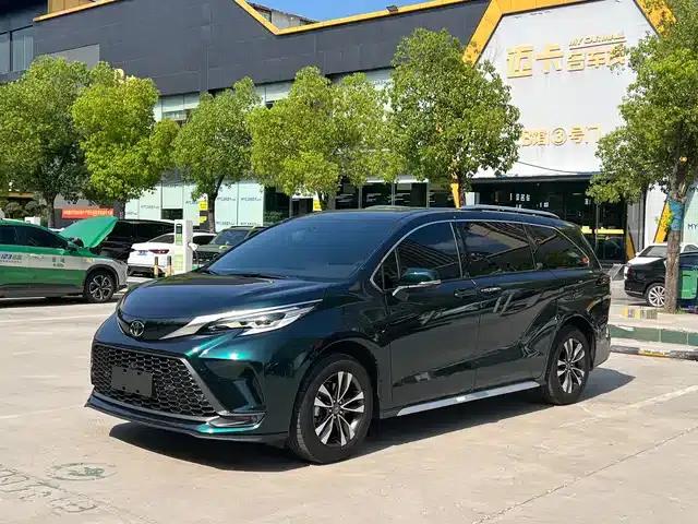 2026 Grevia 2.5L Hybrid Luxury MAX AWD