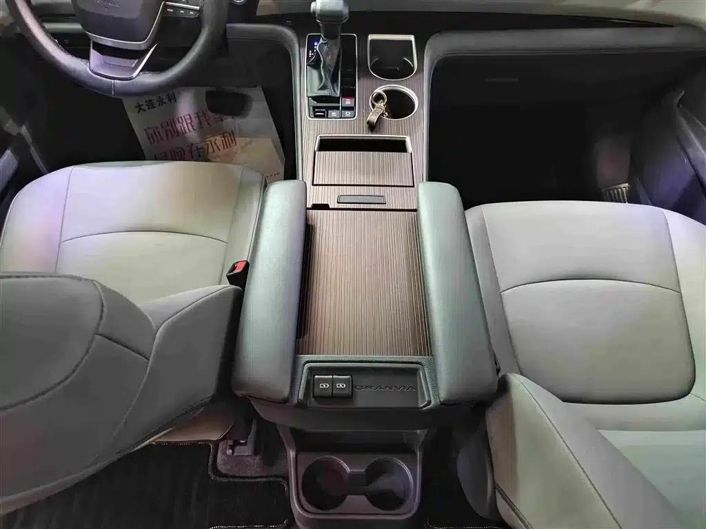 2024 Grevia 2.5L Hybrid Comfort Edition — миниатюра 15