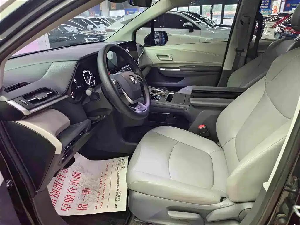 2024 Grevia 2.5L Hybrid Comfort Edition — миниатюра 10