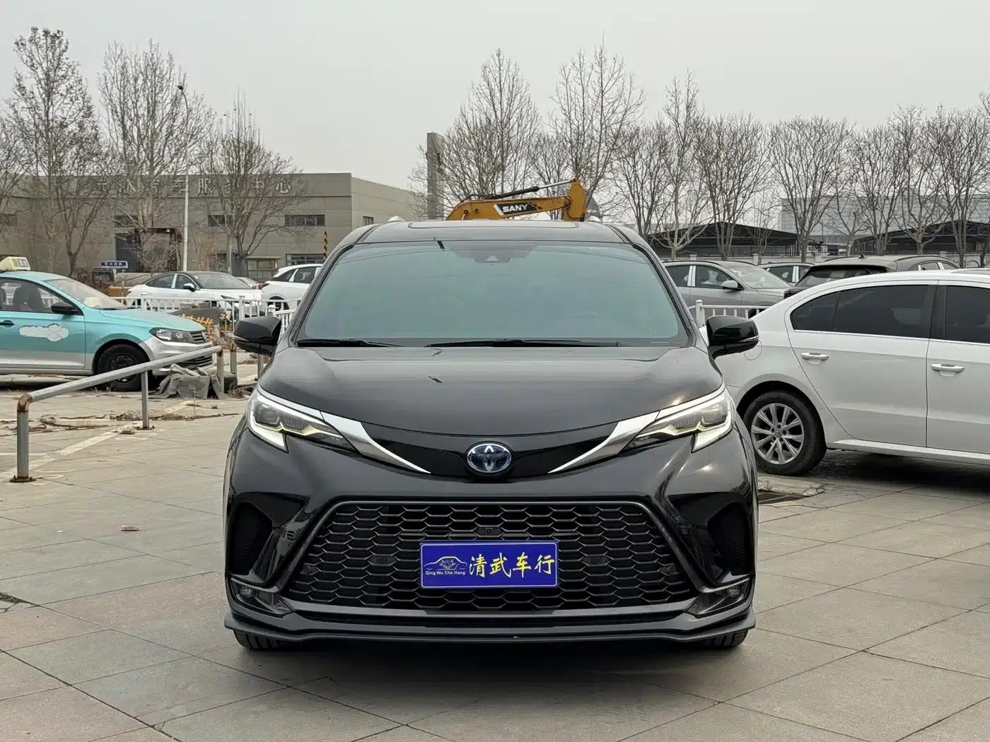 2023 Grevia 2.5L Hybrid Premium Plus Edition — миниатюра 2
