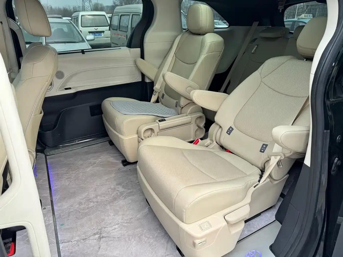 2023 Grevia 2.5L Hybrid Premium Plus Edition — миниатюра 5