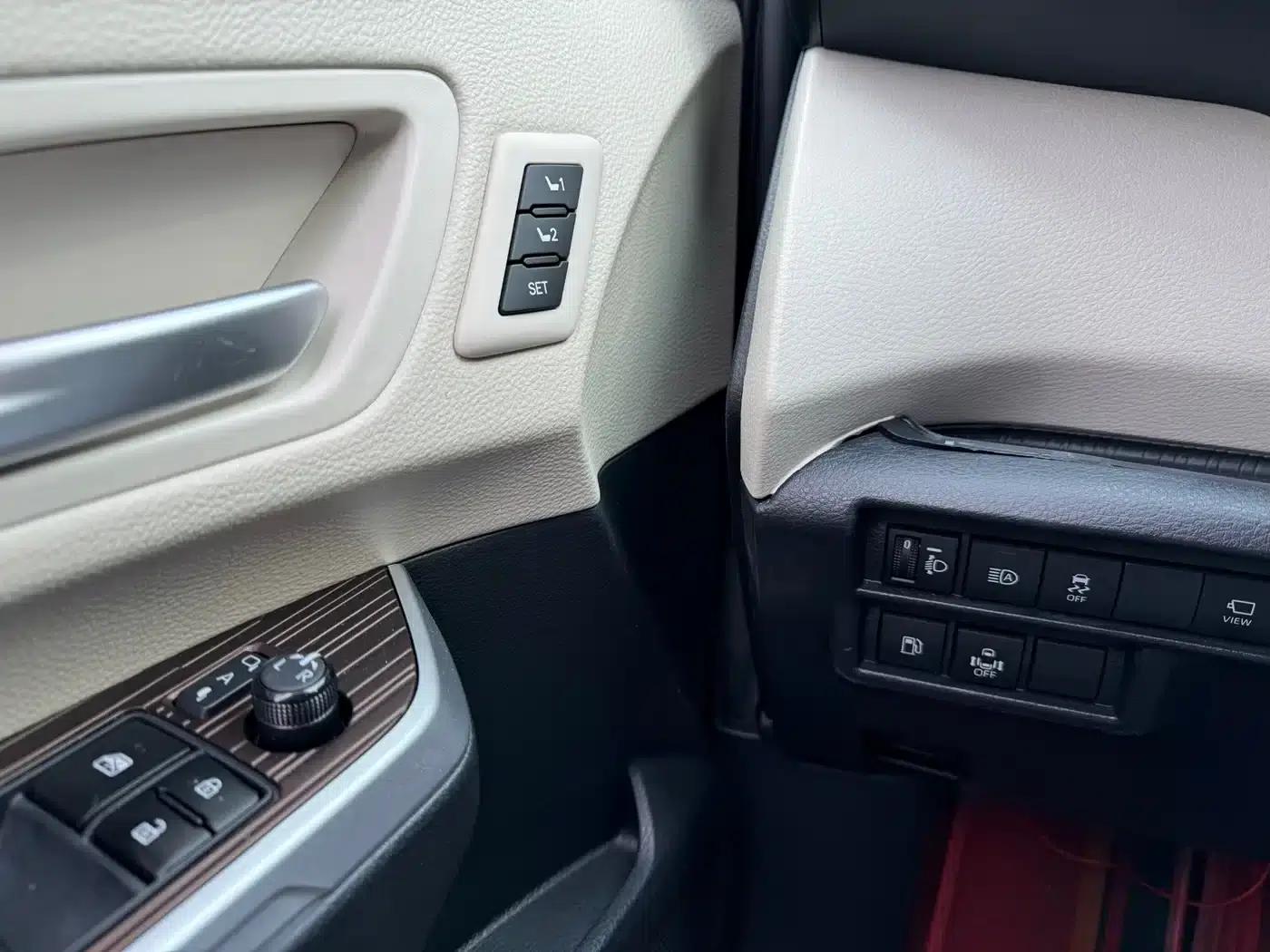 2023 Grevia 2.5L Hybrid Premium Plus Edition — миниатюра 10