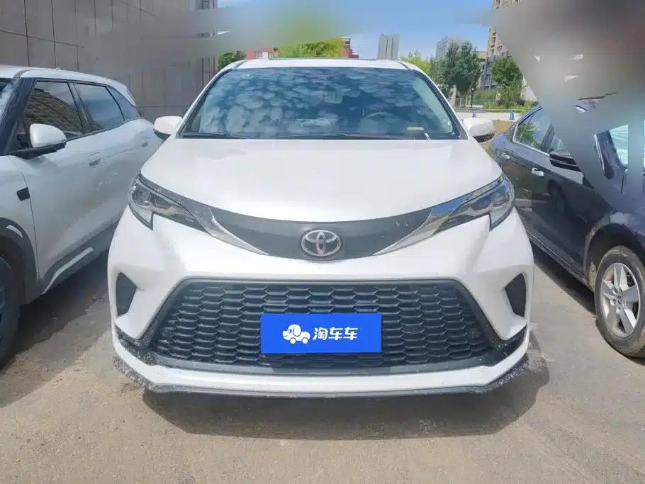 2024 Grevia 2.5L Hybrid Comfort Edition — миниатюра 2