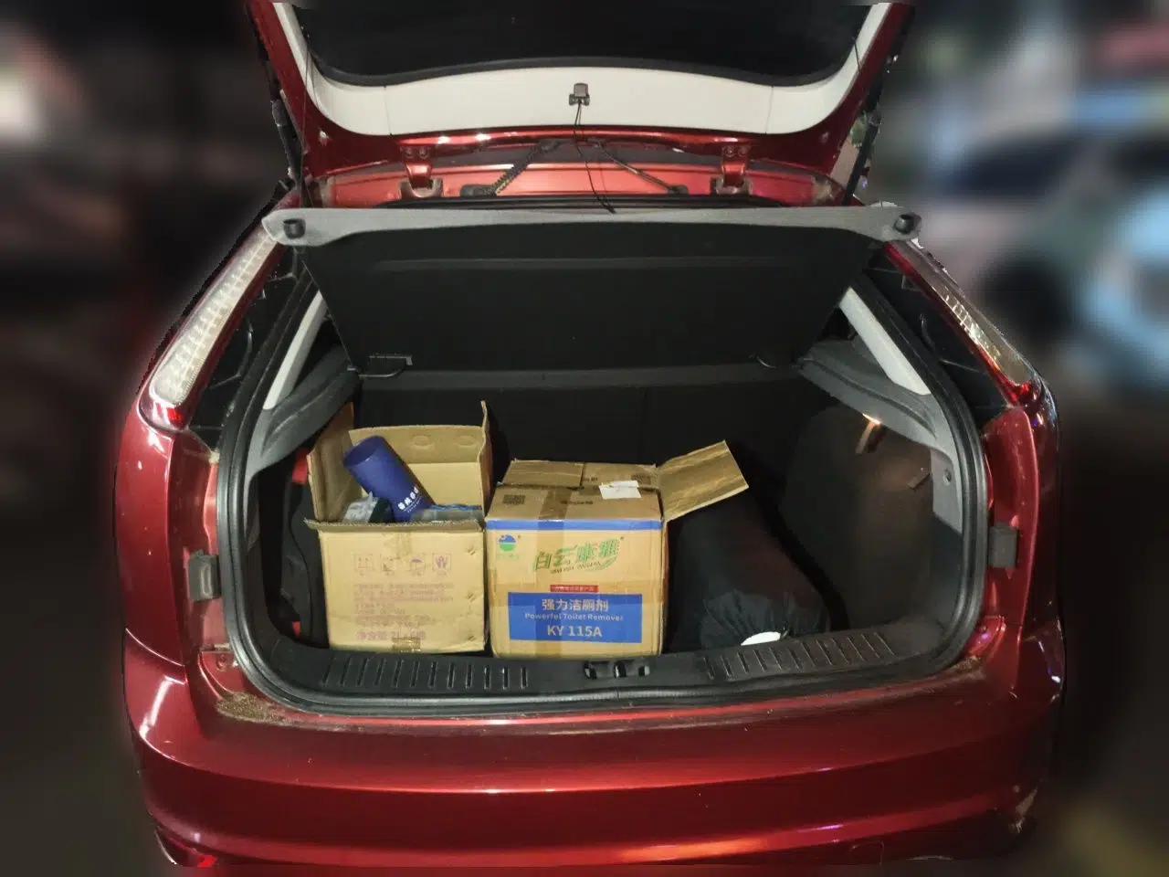Ford Focus 2013 Hatchback Classic 1.8L Automatic Base Model — миниатюра 19