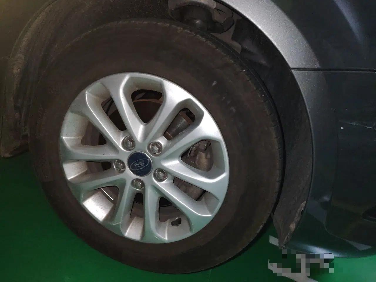 Ford Focus 2013 Sedan Classic 1.8L Automatic Base Model — миниатюра 8