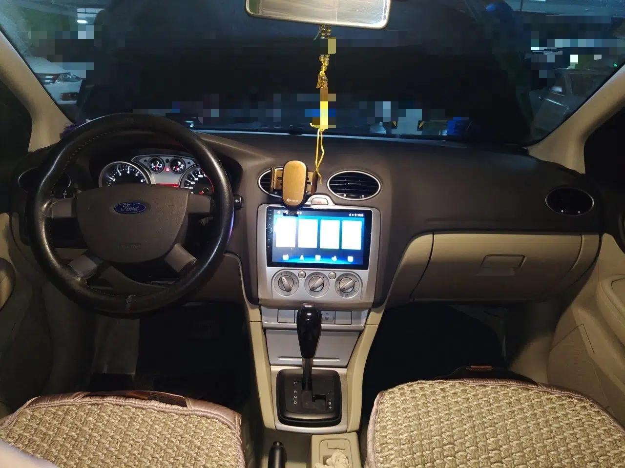 Ford Focus 2013 Sedan Classic 1.8L Automatic Base Model — миниатюра 9