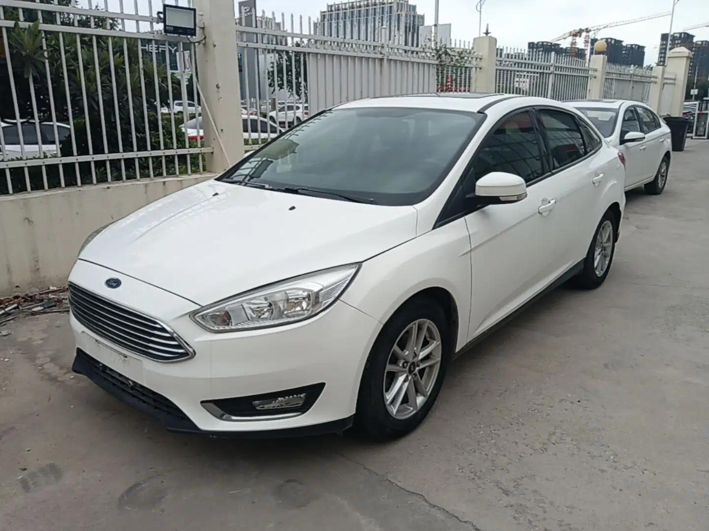 Ford Focus 2017 Sedan 1.6L Automatic Fashion Edition Smart Drive Version — миниатюра 1